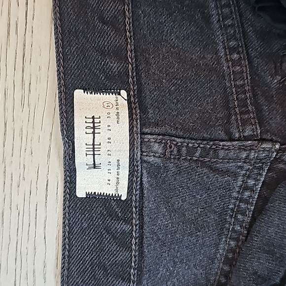 NWOT We the free jeans - Picture 4 of 8